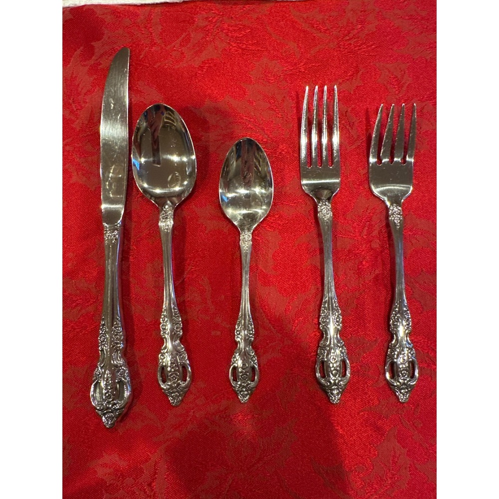 Oneida RENOIR - PEMBROOKE SSS Stainless Flatware 5 pc Place Setting Flatware EUC